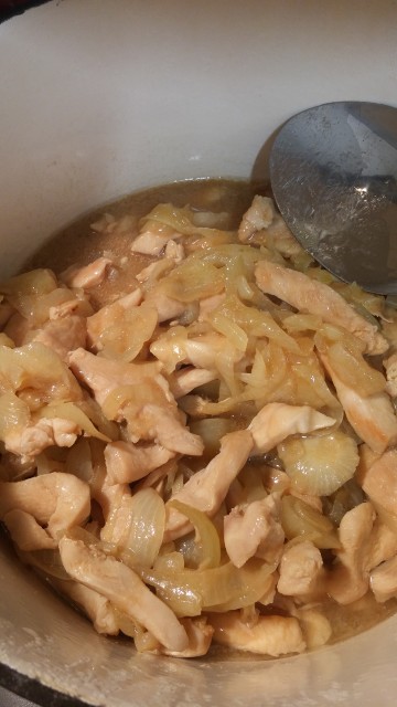 Emincée de poulet/oignons