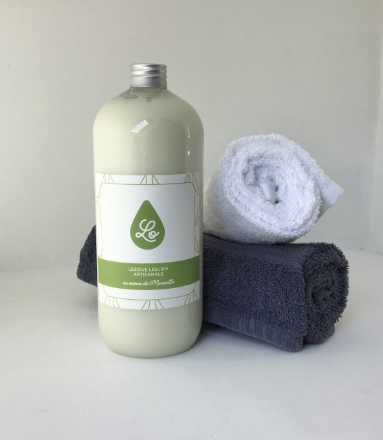 Lessive au savon de Marseille et savon noir 1 litre 25 lavages